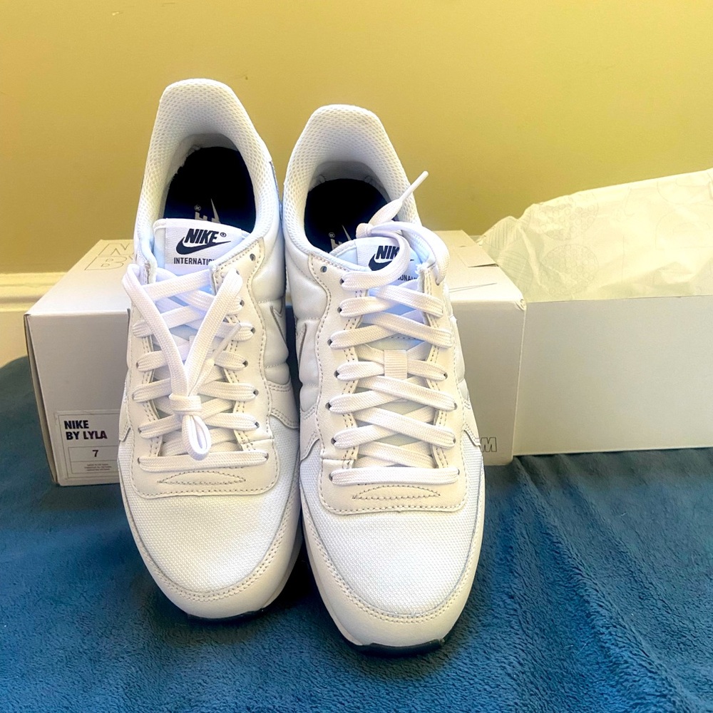 Nike "By You" sneakers. BRAND NEW NEVER WORN